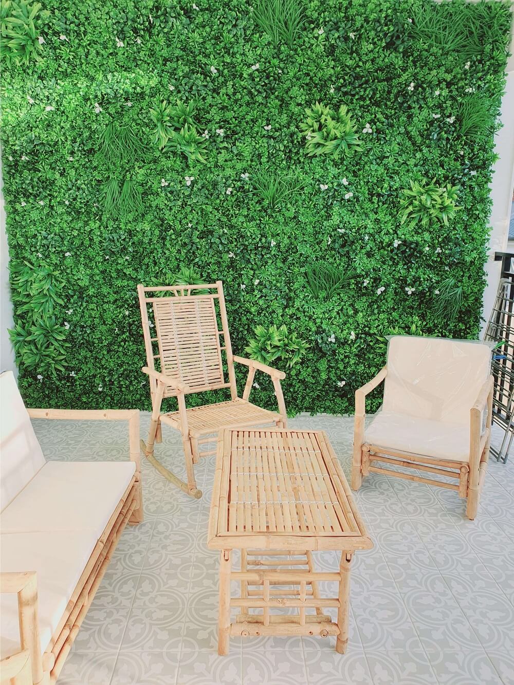 Luxury White Lily Vertical Garden Green Wall Panel 1m x 1m – SGS UV Resistant - UrbanNest Co
