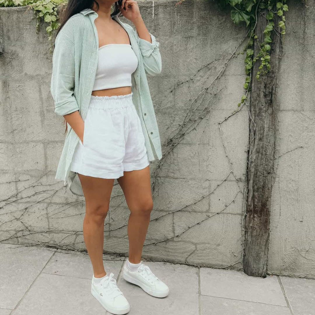 Linen Short in White