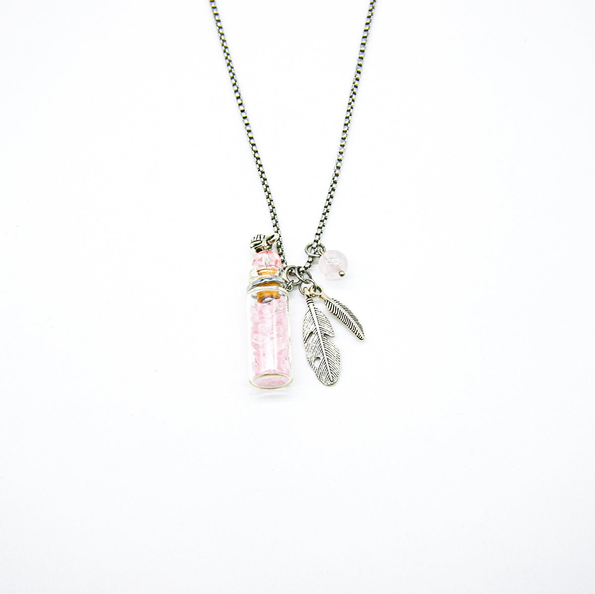 Rose Quartz Diffusing Necklace | Energy & Healing | Diffusing on the go - UrbanNest Co