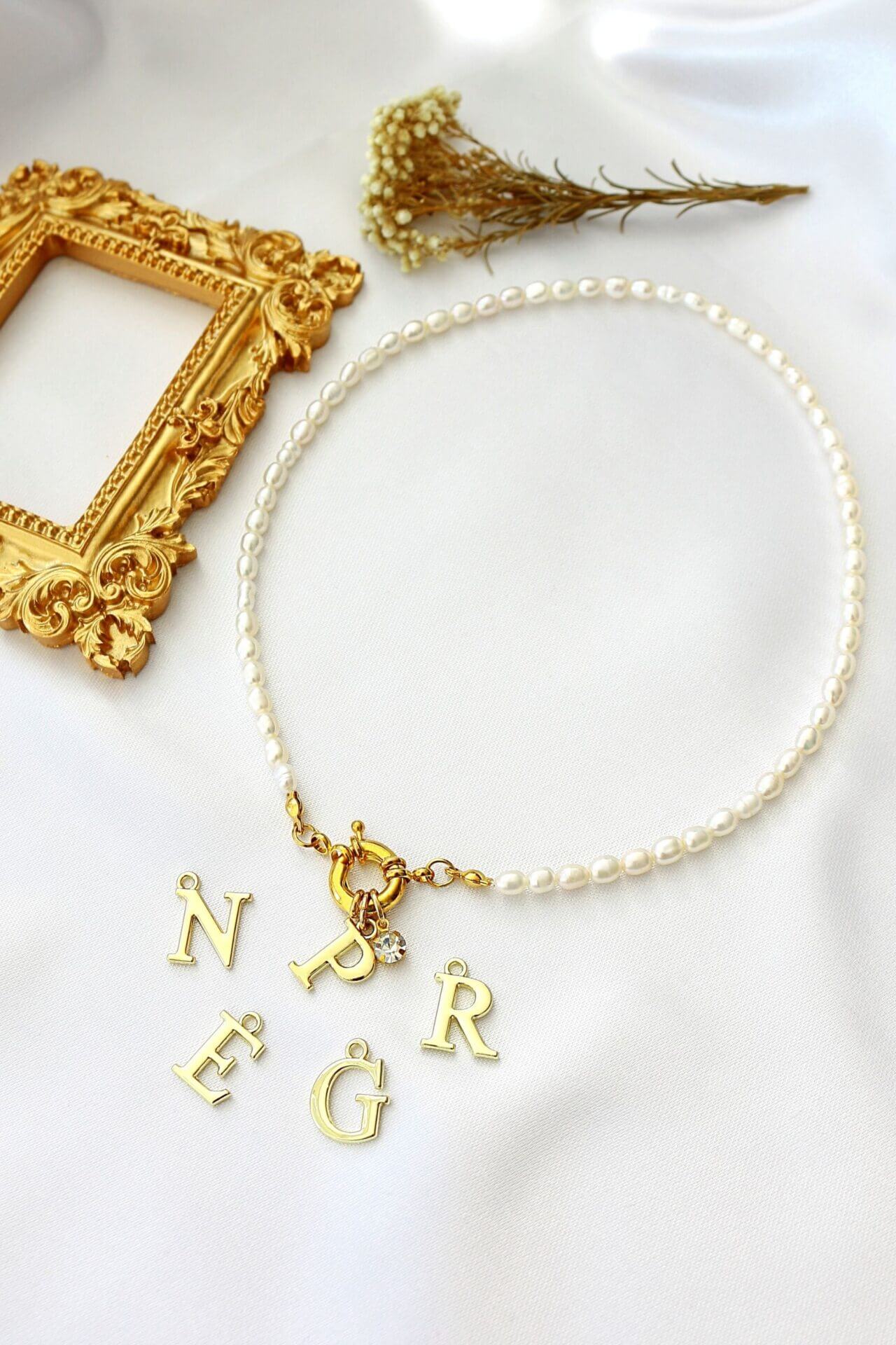 24 Karats Custom Initial Freshwater Pearls Front Opening Choker - UrbanNest Co