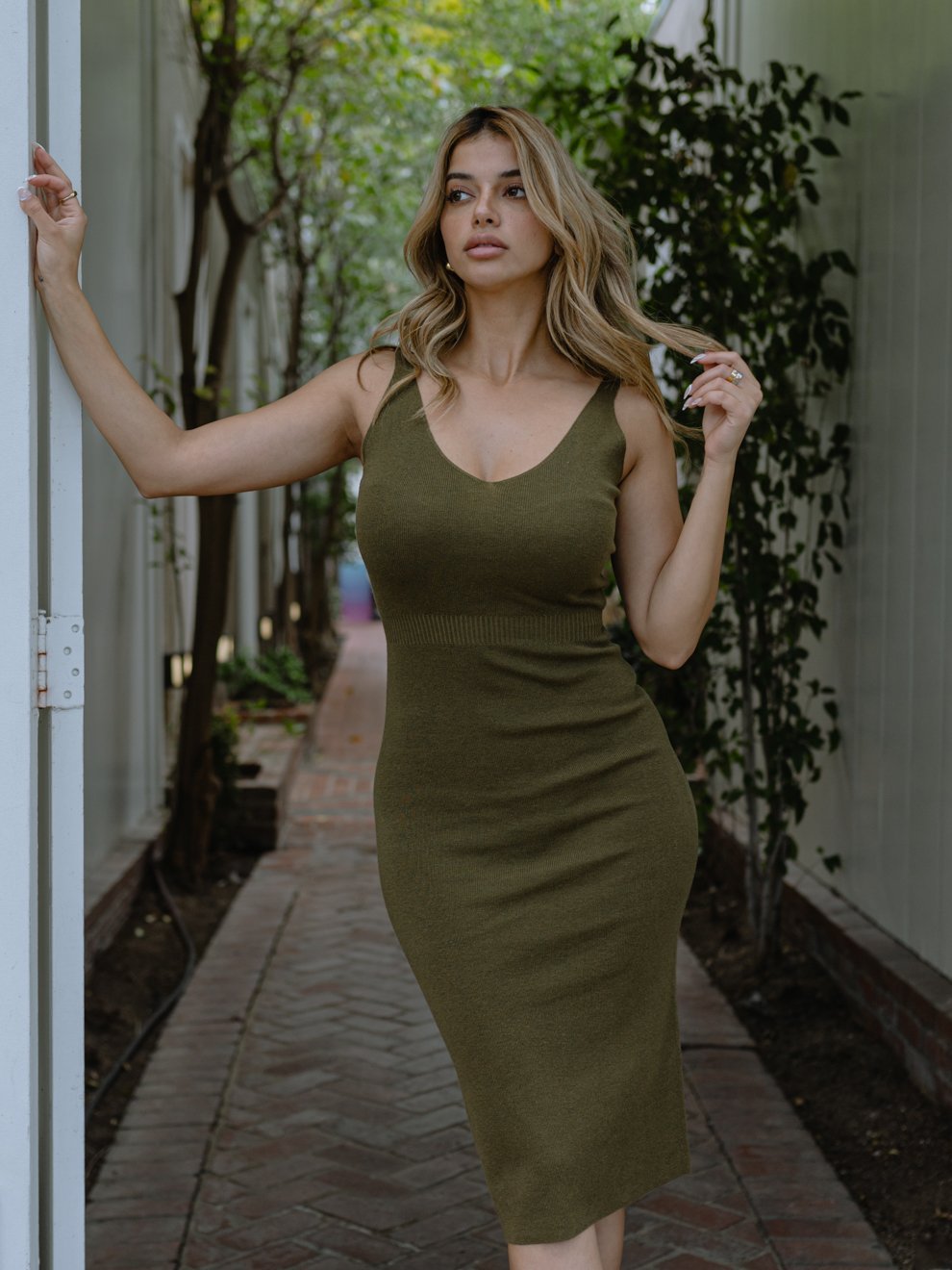Uptown Knit Midi Dress - UrbanNest Co