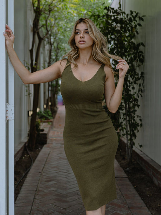 Uptown Knit Midi Dress - UrbanNest Co