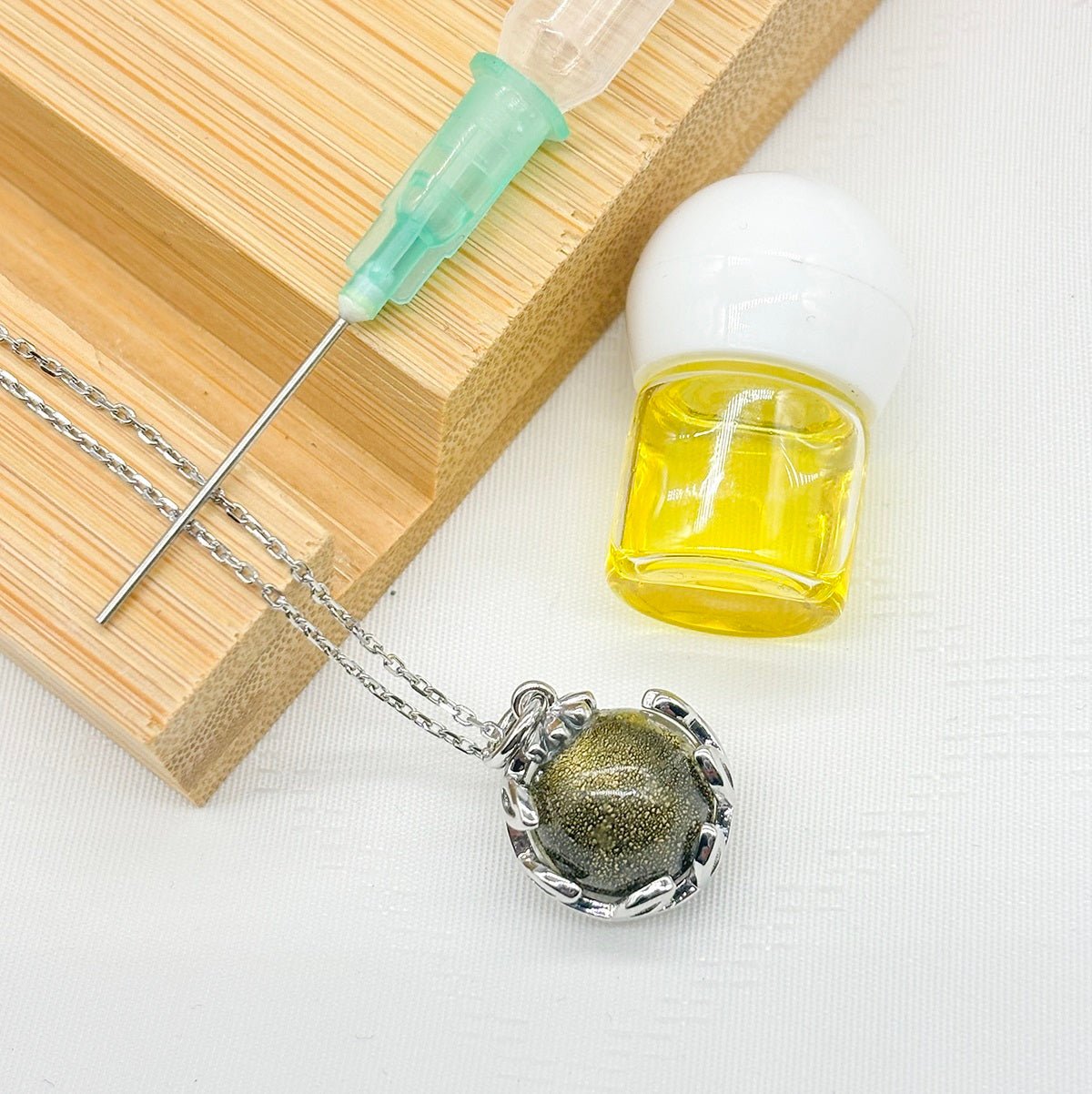 Planet Murano Aroma Necklace - Stellar Midnight | Energy & Healing | Diffuse on the go | Unique Gift - UrbanNest Co