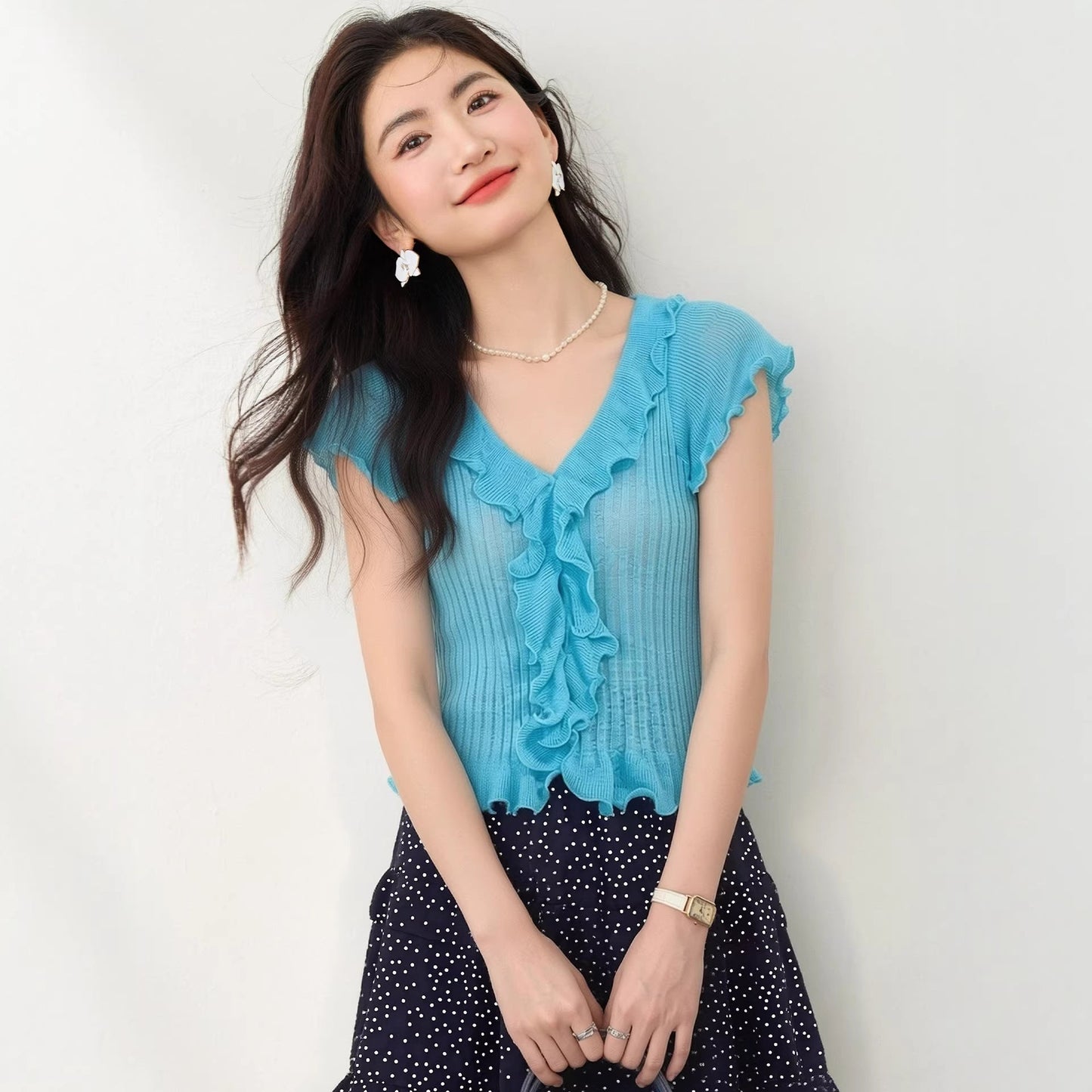 Chic V - Neck Ruffle Short Sleeve Knit Top for Women, Fitted Cropped High - Waisted T-Shirt, Summer New Style - UrbanNest Co