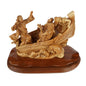 Handgeschnitzte Bootsszene „Jesus stillt den Sturm“ – Exklusive Olivenholzskulptur aus Bethlehem (36 cm) - UrbanNest Co