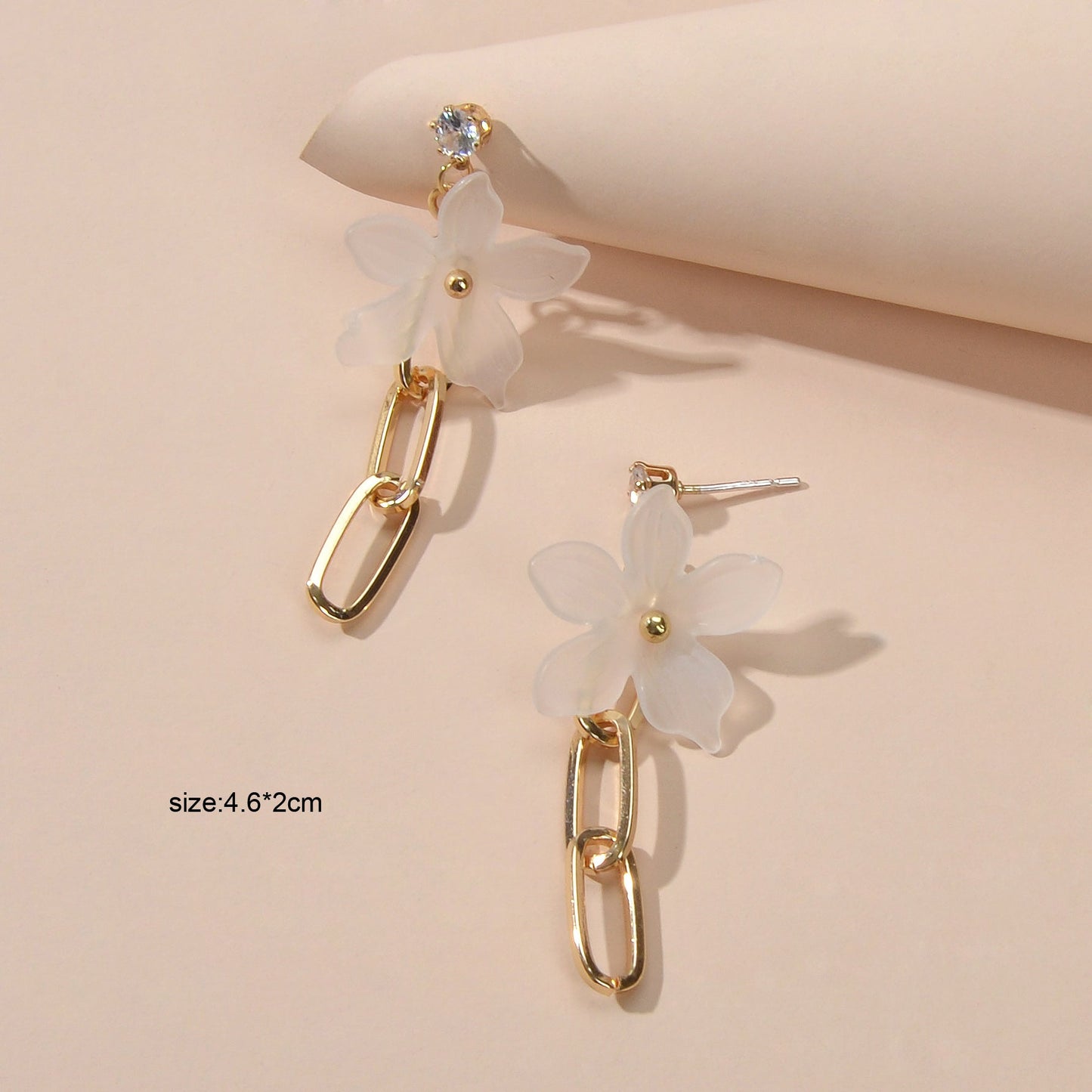 Designer Jewellery Gold Paperclip Chain Transparent Resin Flower Dangle Earrings - UrbanNest Co