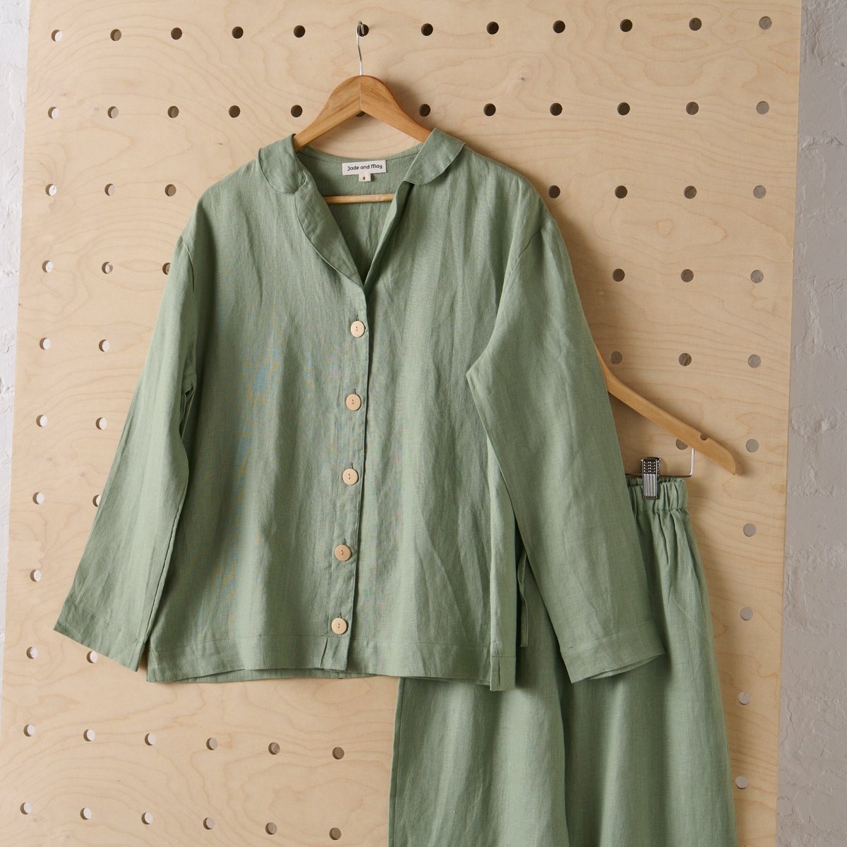 Linen Pyjama - Classic Set in Pistachio - UrbanNest Co