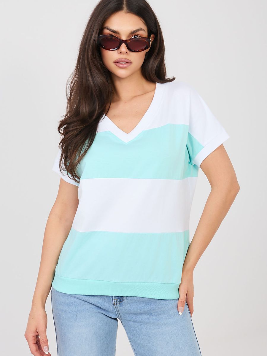 Blouse model 225485 Relevance - UrbanNest Co