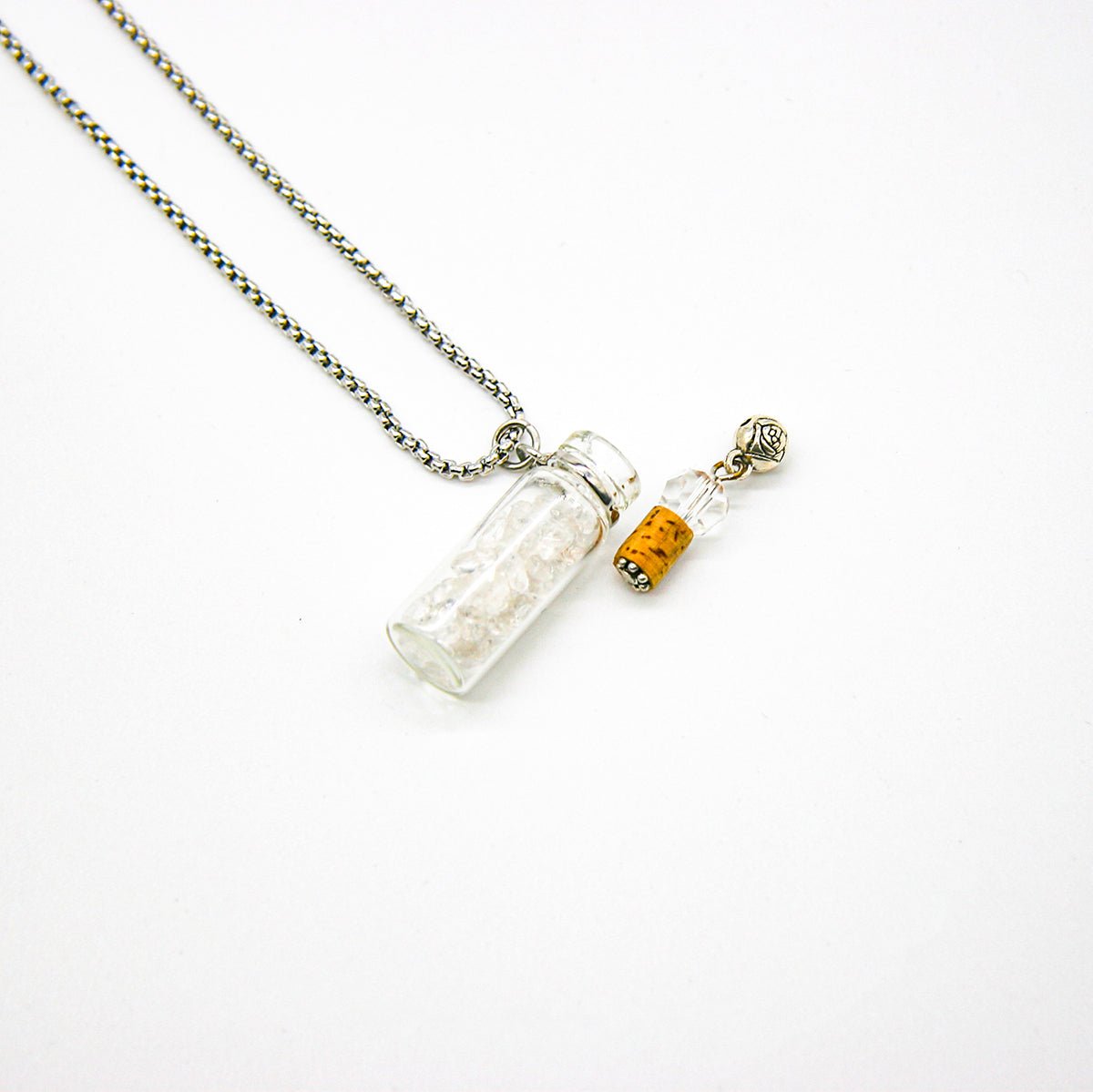 Clear Quartz Diffusing Necklace | Energy & Healing | Diffusing on the go | Perfect Gift - UrbanNest Co