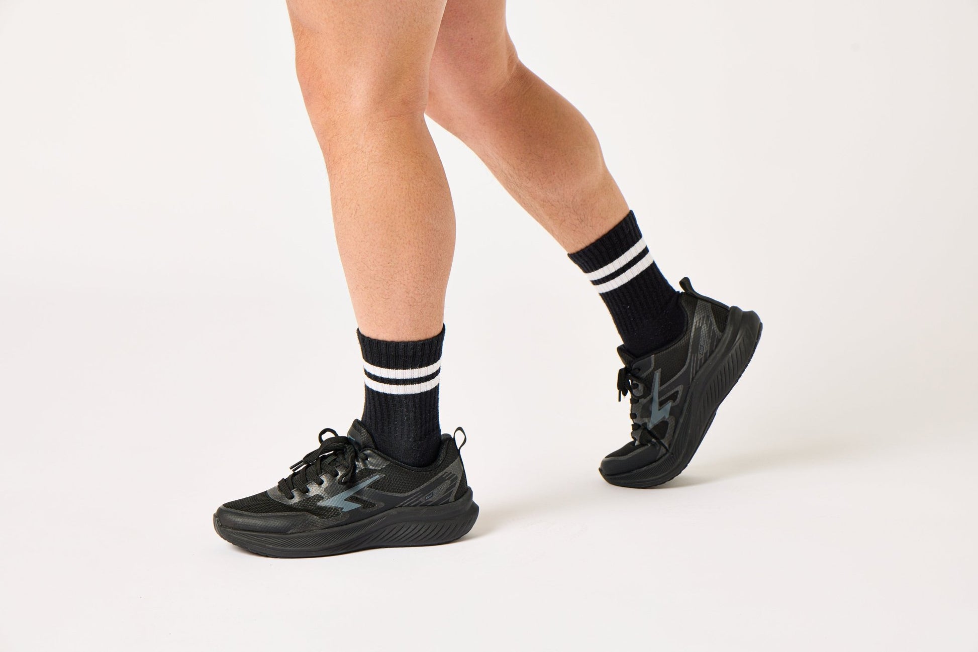 Vario Junior Lace Up Runners - Black/Black - UrbanNest Co