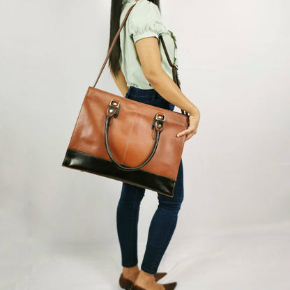 The Signature 17" Leather Laptop Bag, Brown - UrbanNest Co