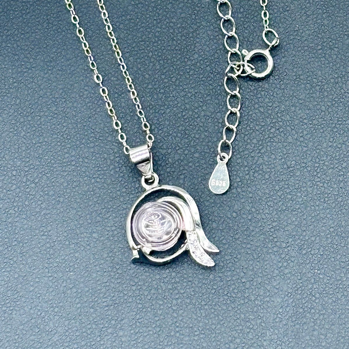 Sterling Silver Zodiac Aroma Necklace - Capricornus Dec - Jan | Perfect Birthday Gift | Energy & Healing | Diffuse on the go - UrbanNest Co