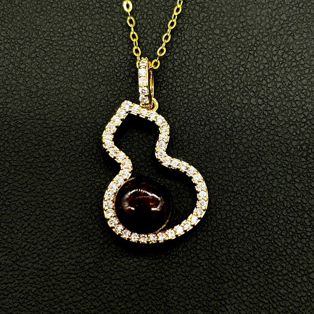 Golden Gourd Aroma Necklace - Amethyst | Energy & Healing | Diffuse on the go | Sterling Silver Chain - UrbanNest Co