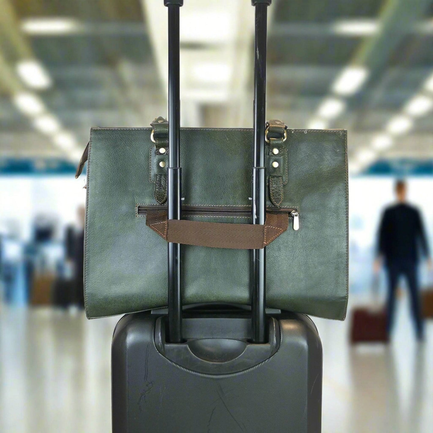 The Signature 17" Leather Laptop Bag, Olive Green - UrbanNest Co
