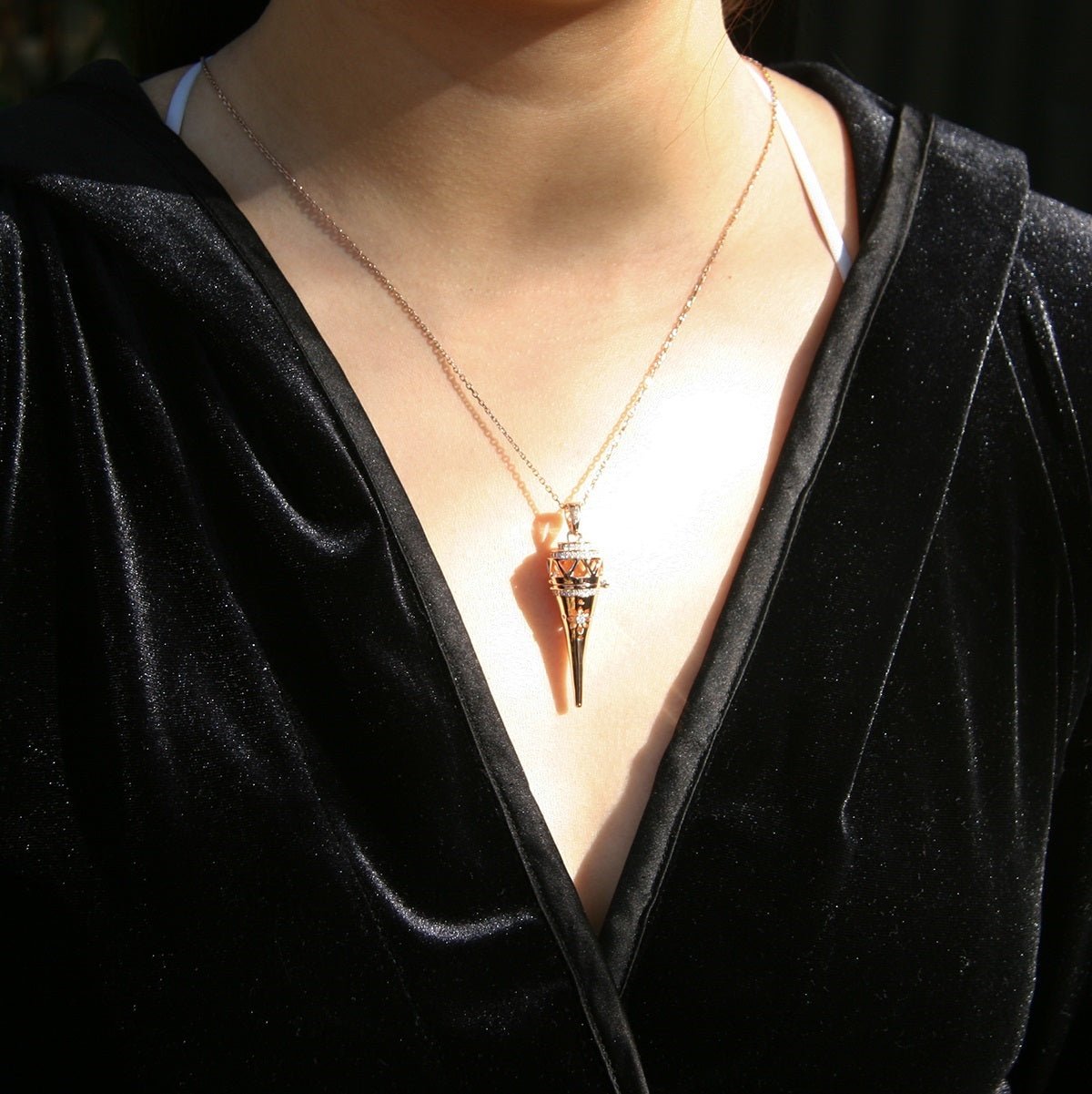 Cone Aroma Necklace | Energy & Healing Diffuser Jewelry — On - the - Go Scent Ritual - UrbanNest Co