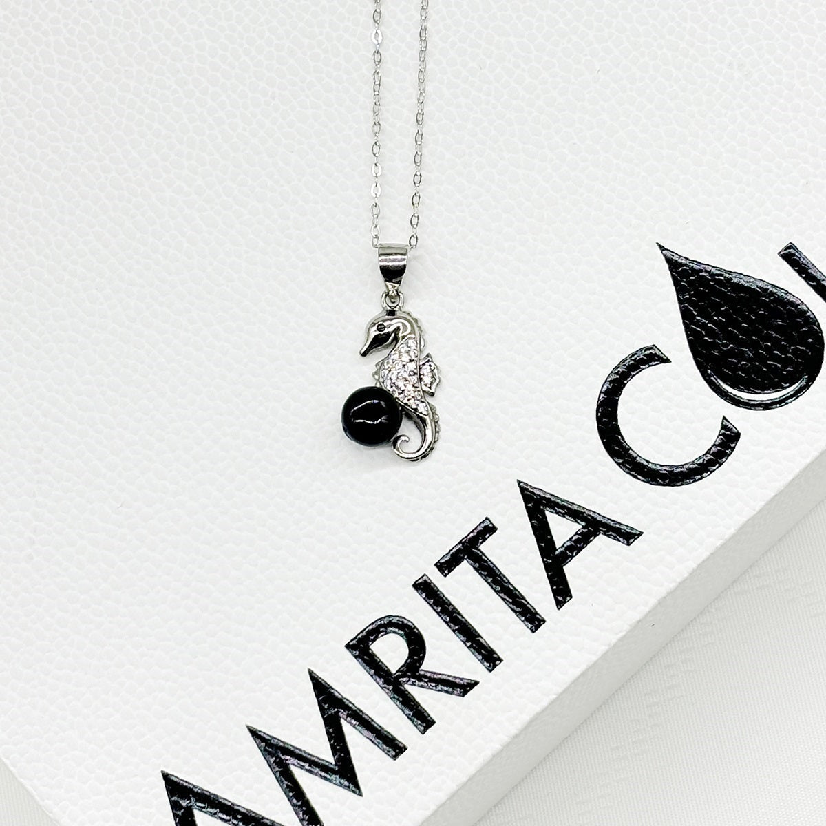 Sterling Silver Sea Horse Aroma Necklace - Black | Energy & Healing | Diffuse on the go - UrbanNest Co