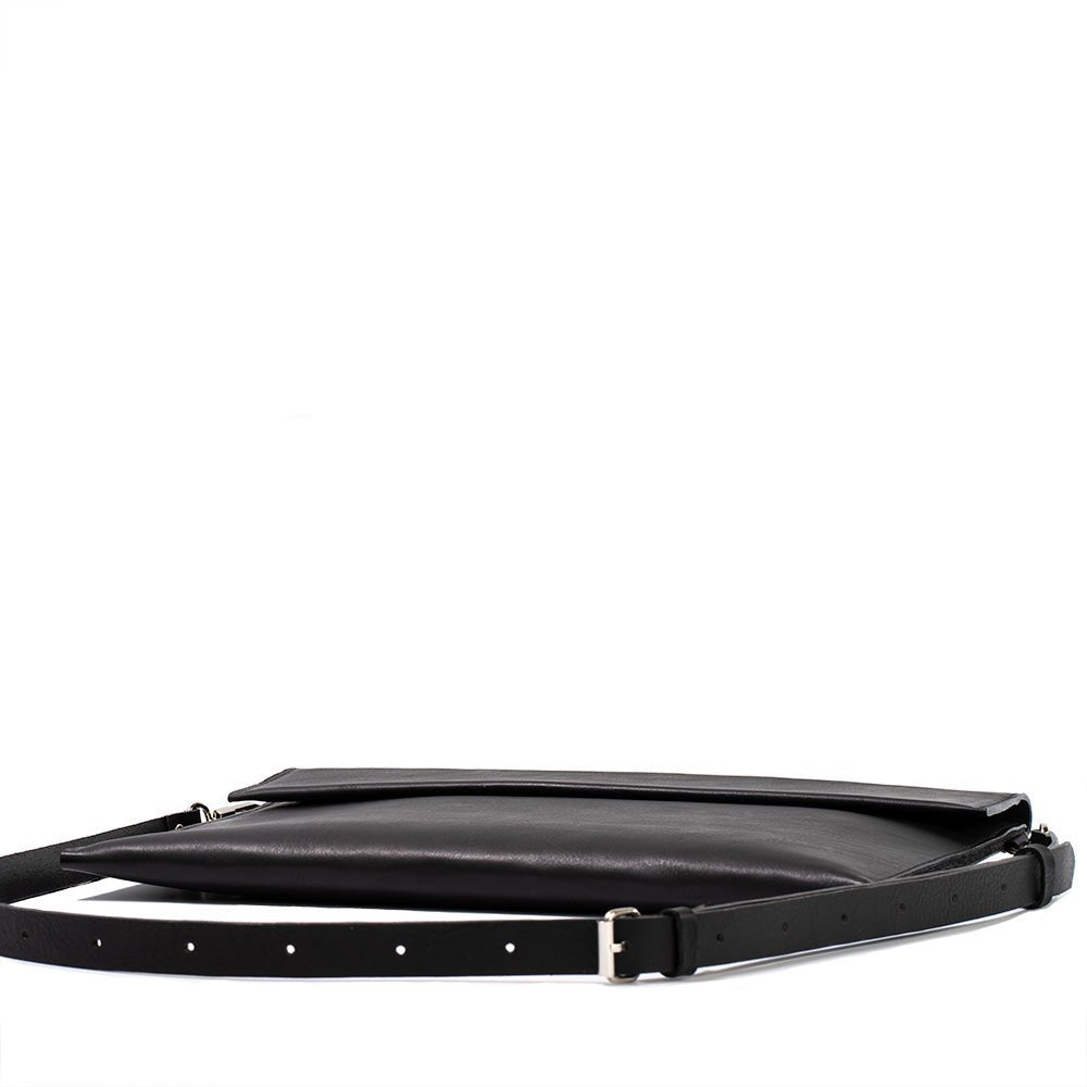 Leather Bag for MacBook - The Minimalist 2.0 - UrbanNest Co