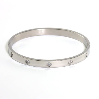The 18K heart - shaped hexagram bracelet is suitable for women to wear daily - UrbanNest Co