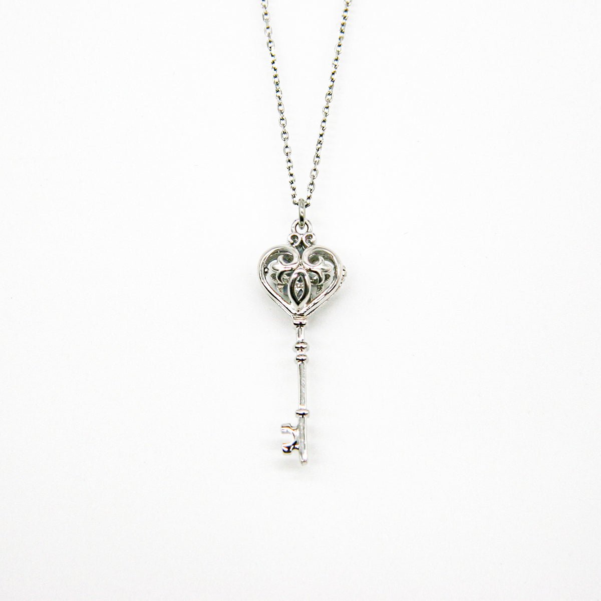 Key Aroma Necklace | Energy & Healing | Diffusing on the go | Gift For Her - UrbanNest Co