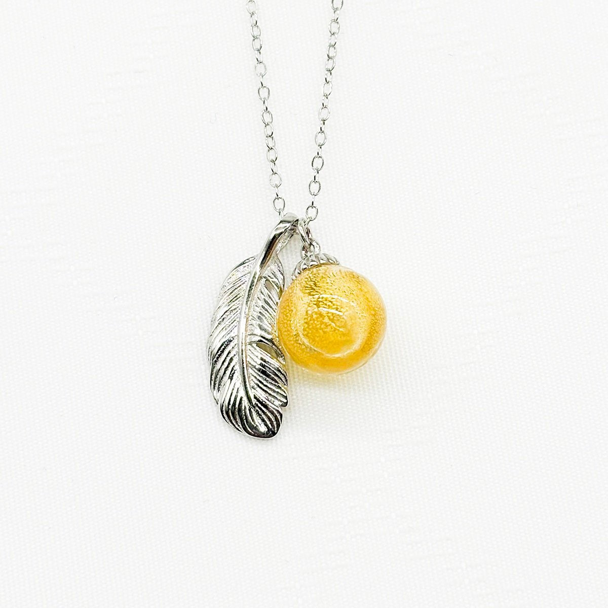 Sterling Silver Leave Aroma Necklace - Yellow | Energy & Healing | Diffuse on the go - UrbanNest Co