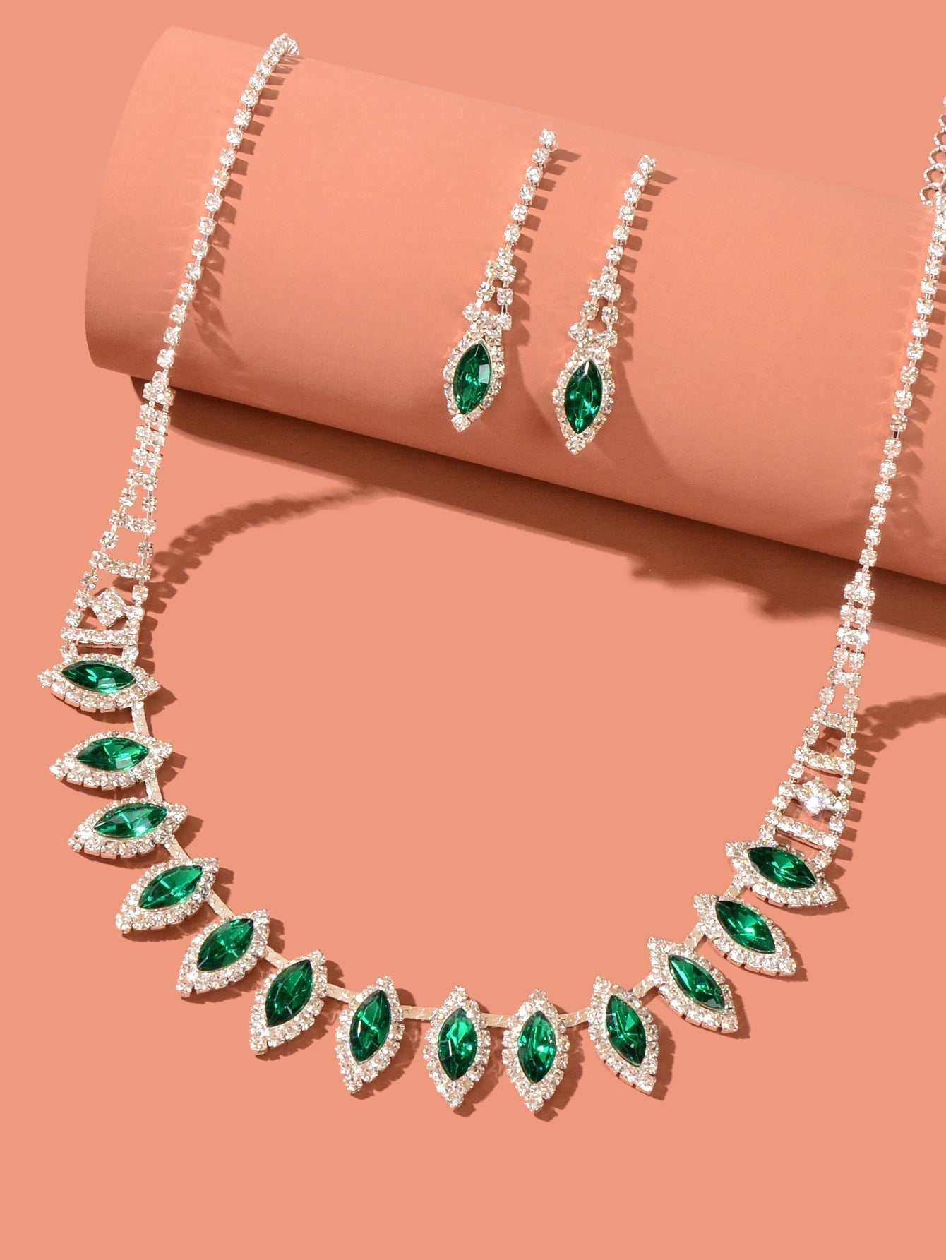 Luxurious Jewellery Set Green Imitation Gemstone Collar Necklace Dangle Earrings - UrbanNest Co