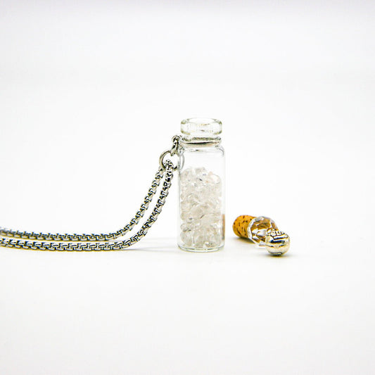 Clear Quartz Diffusing Necklace | Energy & Healing | Diffusing on the go | Perfect Gift - UrbanNest Co