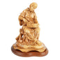 Handgeschnitzte Skulptur „Josef als Zimmermann“ – Olivenholzfigur aus Bethlehem (29 cm) - UrbanNest Co