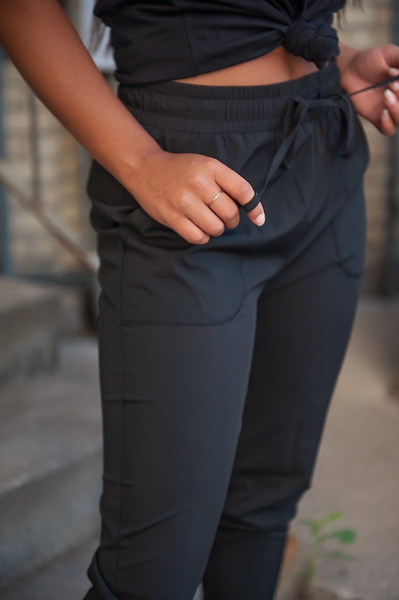 DT UPTOWN Lightweight Joggers in Black - UrbanNest Co