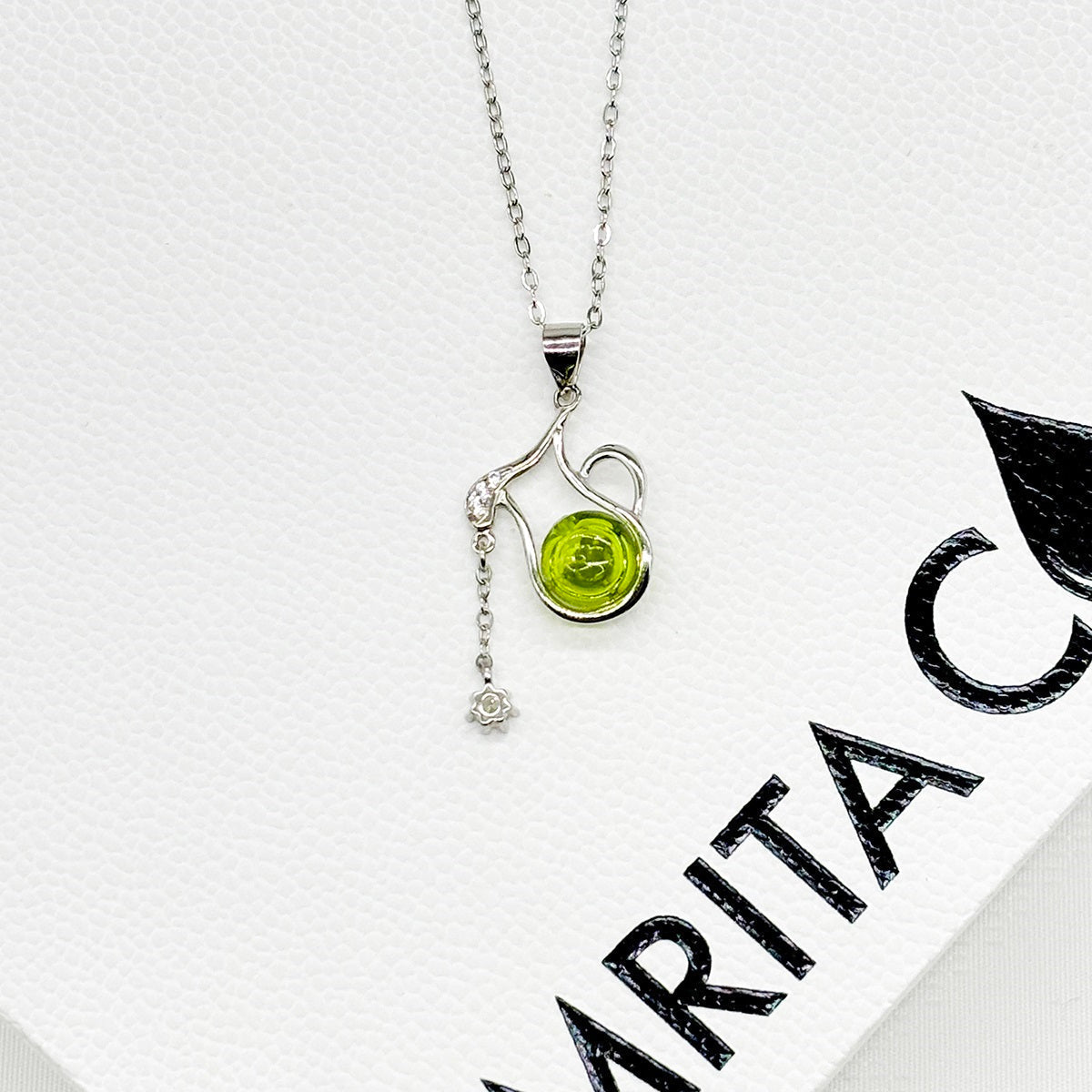 Sterling Silver Zodiac Aroma Necklace - Aquarius Jan - Feb | Perfect Birthday Gift | Energy & Healing | Diffuse on the go - UrbanNest Co