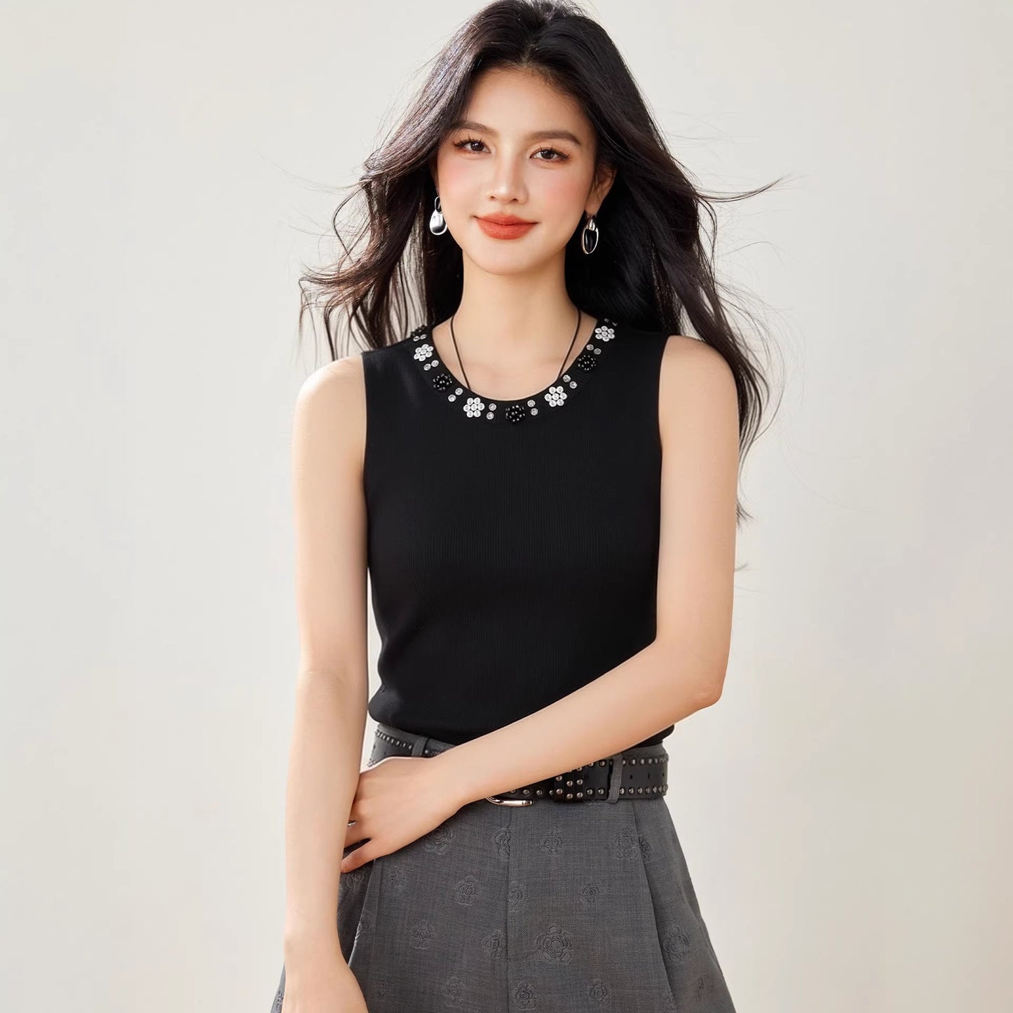Chic Beaded Strapless Top for Women Spring and Autumn Sleeveless T-Shirt, Fitted Knitwear, Blazer Inner Layer - UrbanNest Co
