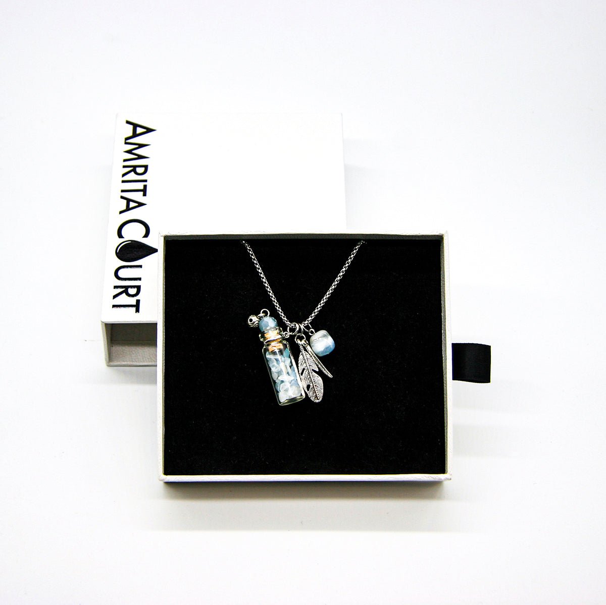 Aquamarine Diffusing Necklace | Energy & Healing | Diffusing on the go - UrbanNest Co