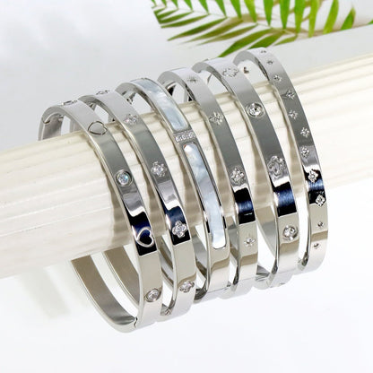 The 18K heart - shaped hexagram bracelet is suitable for women to wear daily - UrbanNest Co