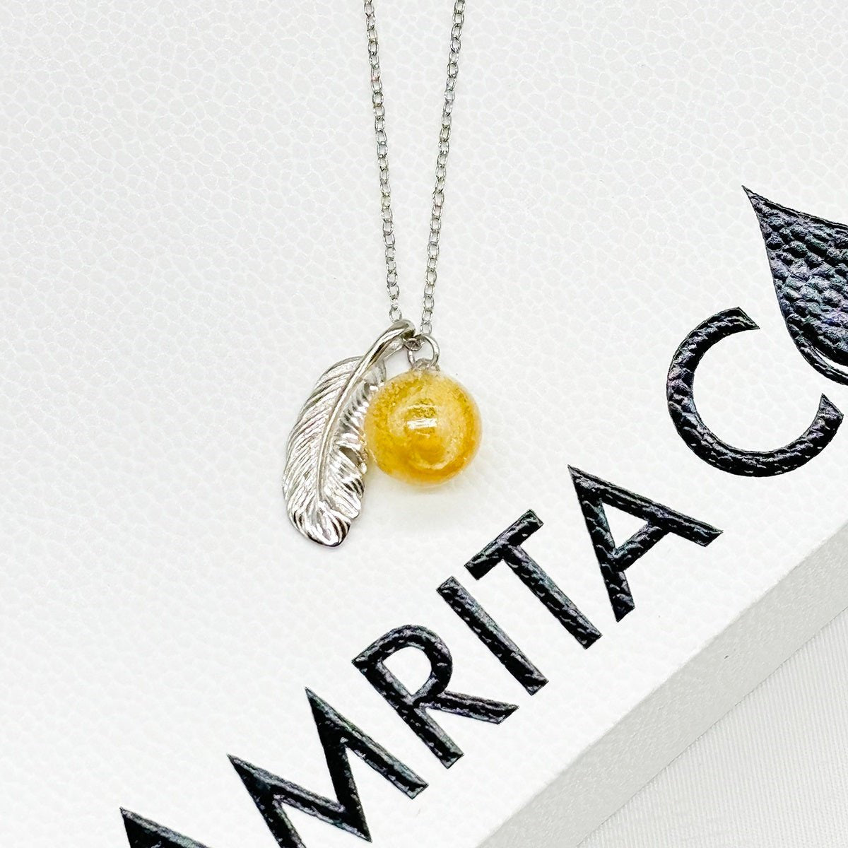 Sterling Silver Leave Aroma Necklace - Yellow | Energy & Healing | Diffuse on the go - UrbanNest Co