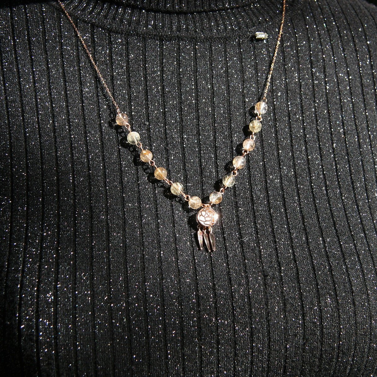 Rose Aroma Necklace | Energy & Healing | Diffusing on the go - UrbanNest Co