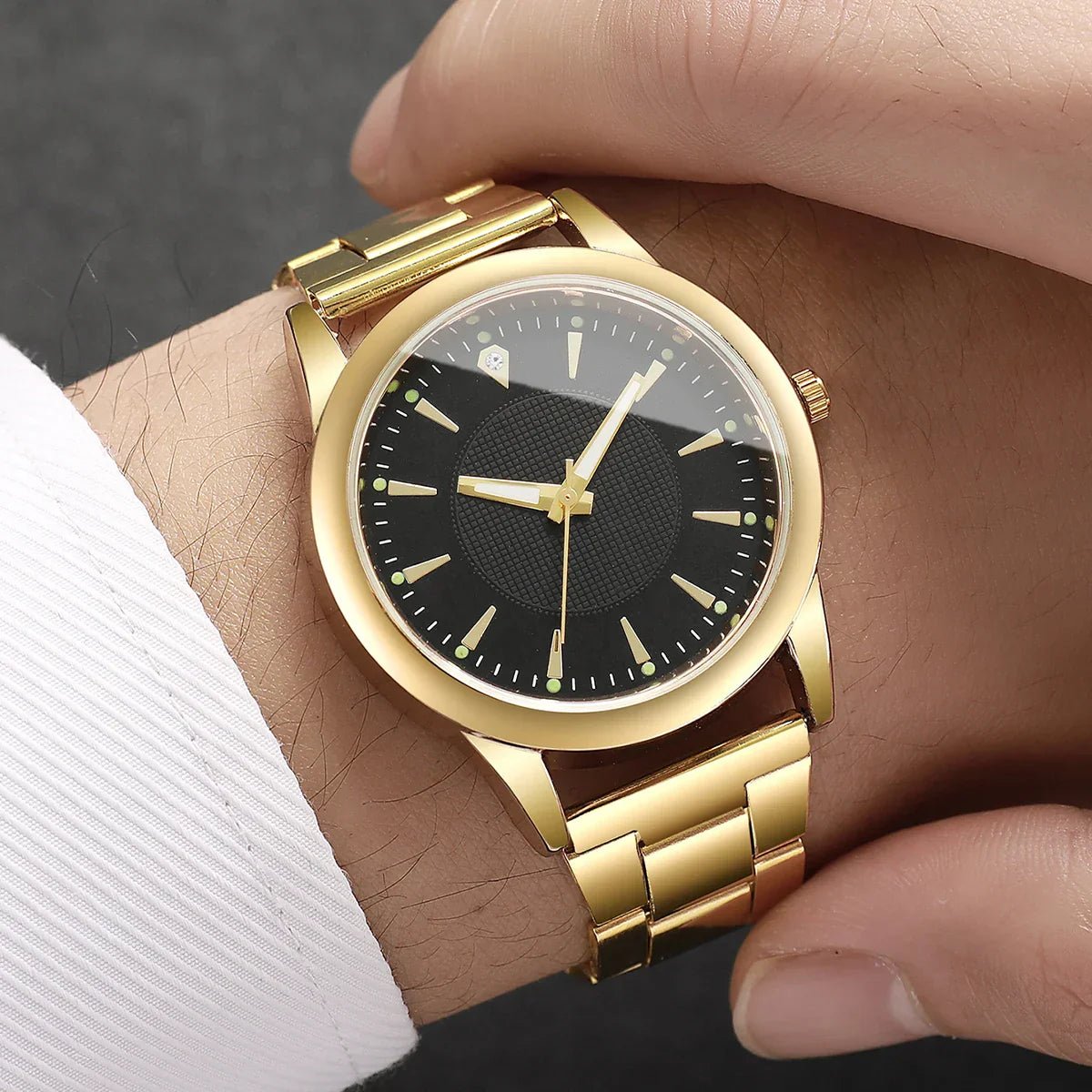 Couple Quartz Gold Watches Set - UrbanNest Co