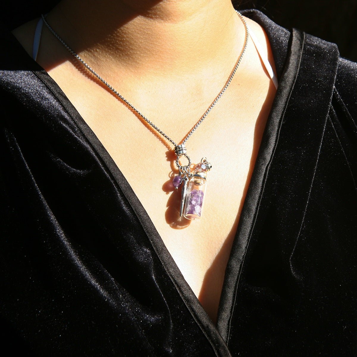 Amethyst Diffuser Necklace | Aroma Jewelry | Energy & Healing | Diffusing on the go - UrbanNest Co